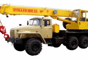 Автокран Урал